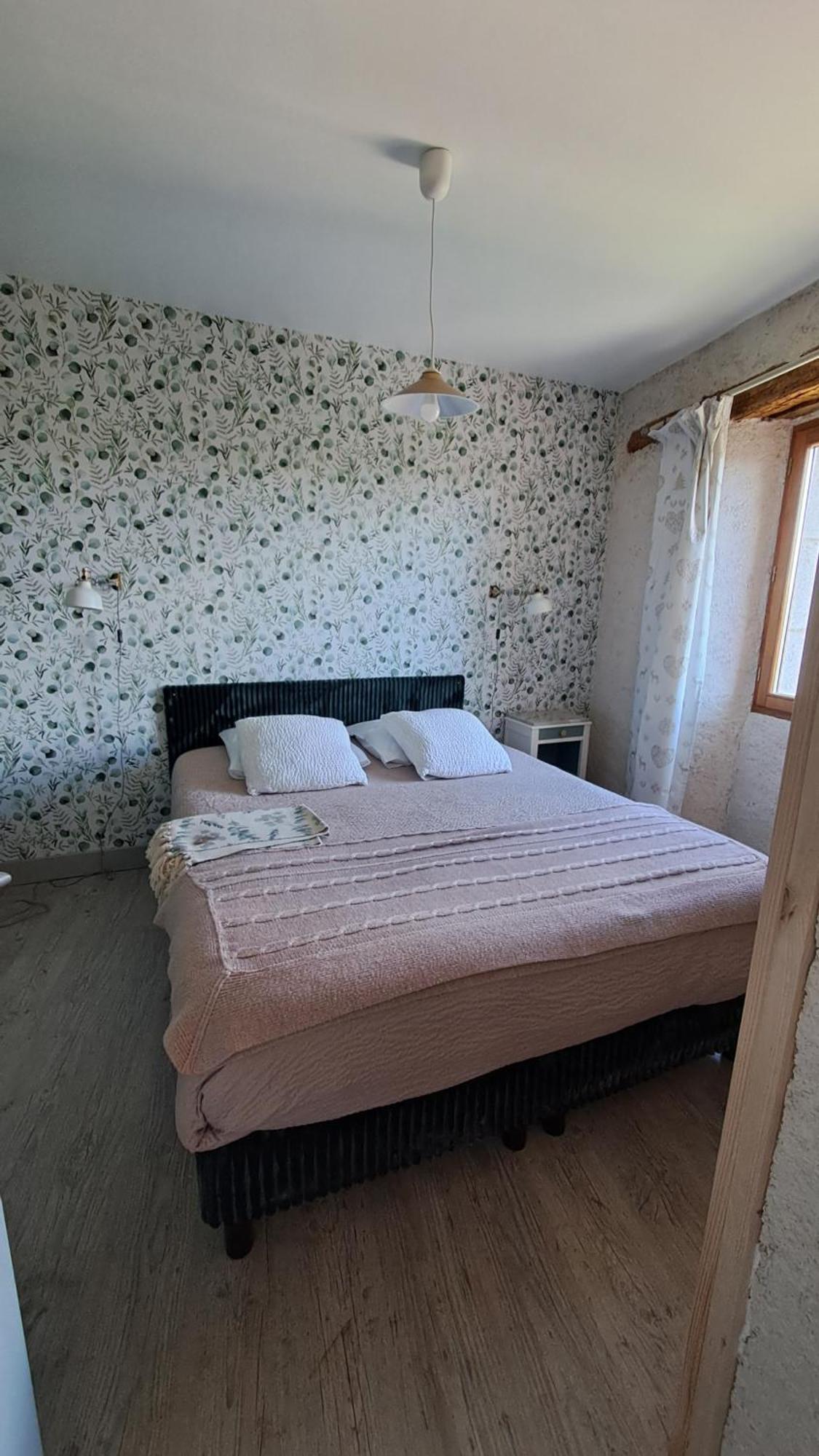 フォン・ロム Le Grenier Des Moineaux Bed & Breakfast エクステリア 写真