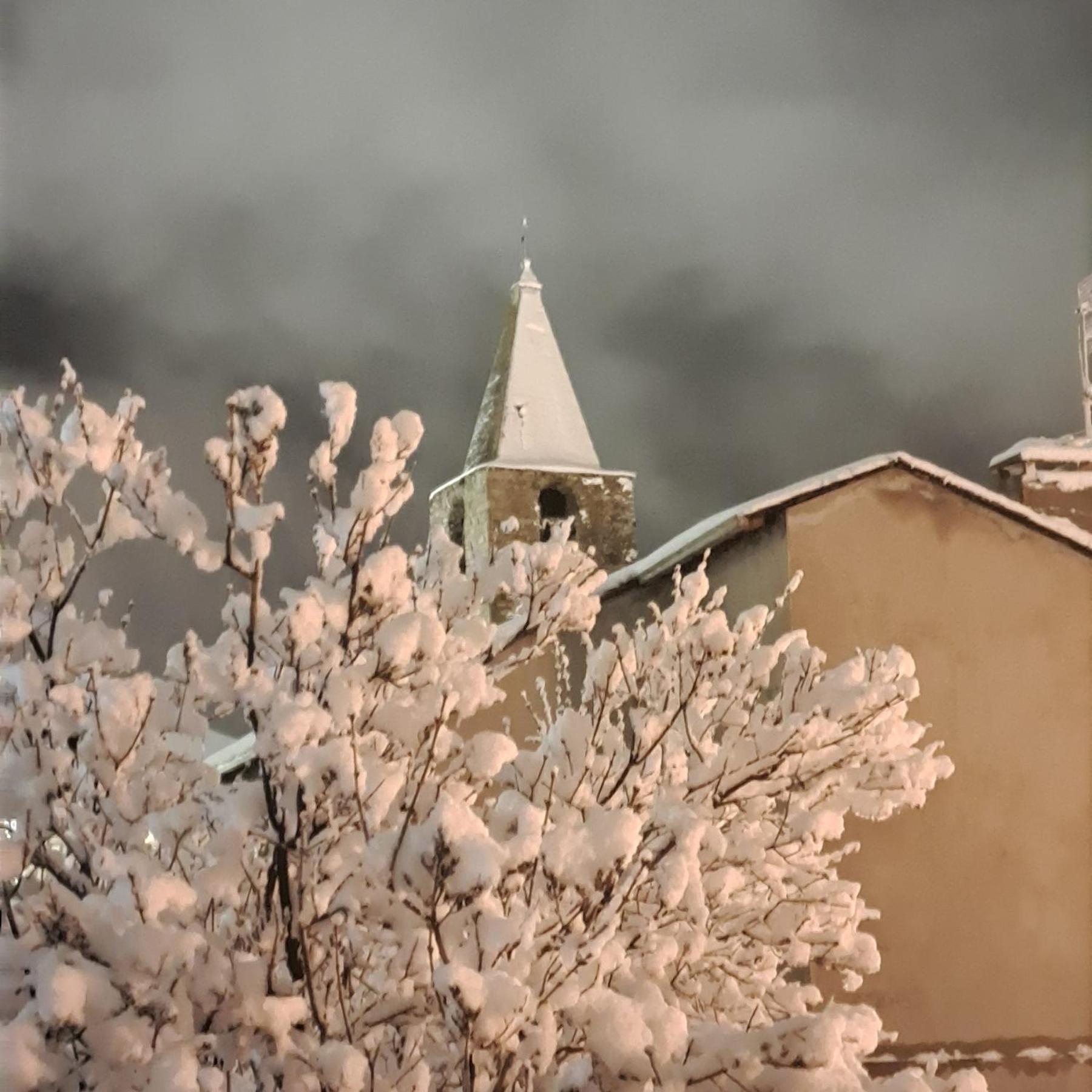 フォン・ロム Le Grenier Des Moineaux Bed & Breakfast エクステリア 写真
