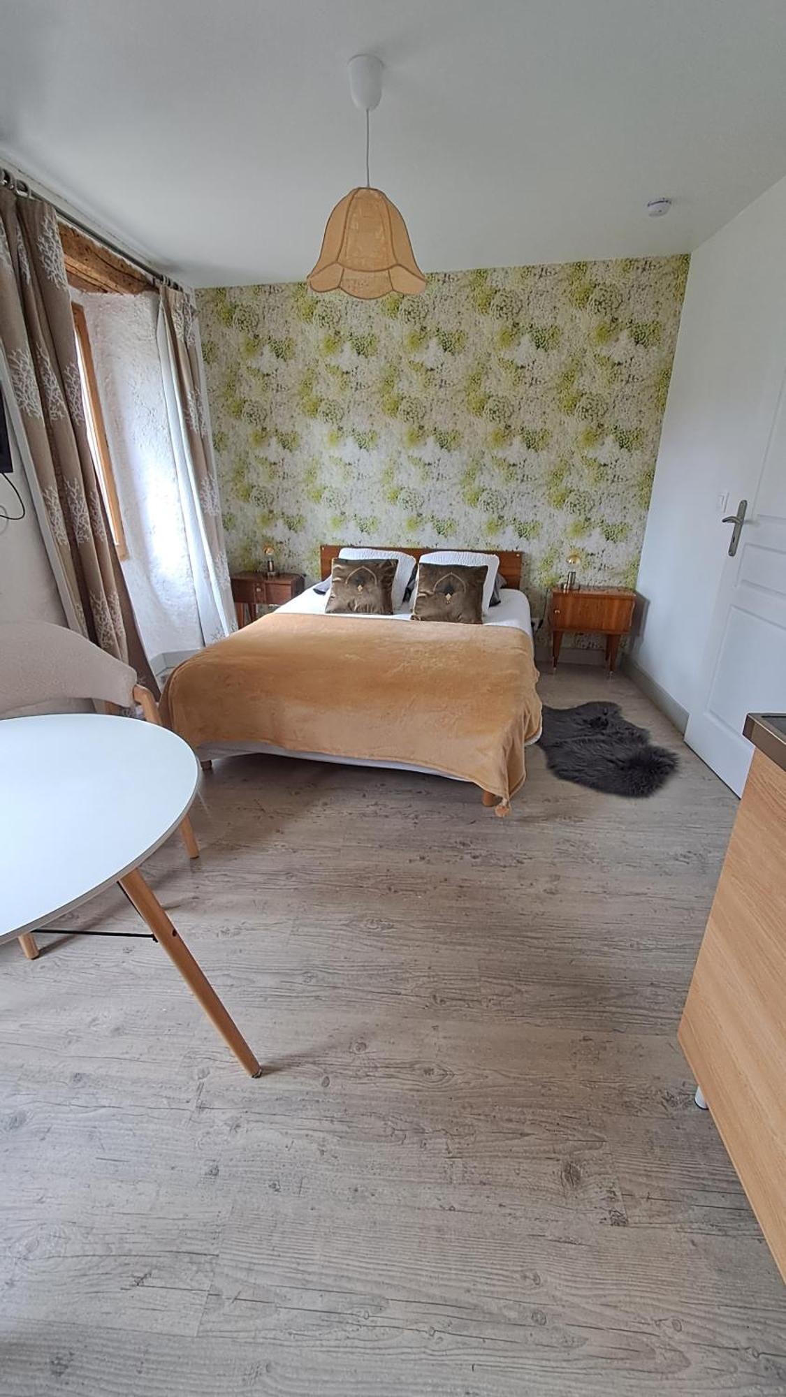 フォン・ロム Le Grenier Des Moineaux Bed & Breakfast エクステリア 写真