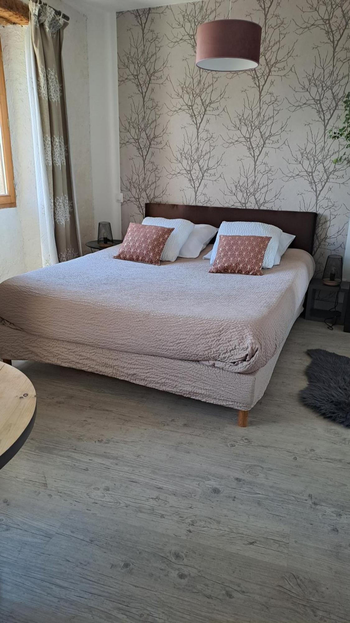 フォン・ロム Le Grenier Des Moineaux Bed & Breakfast エクステリア 写真