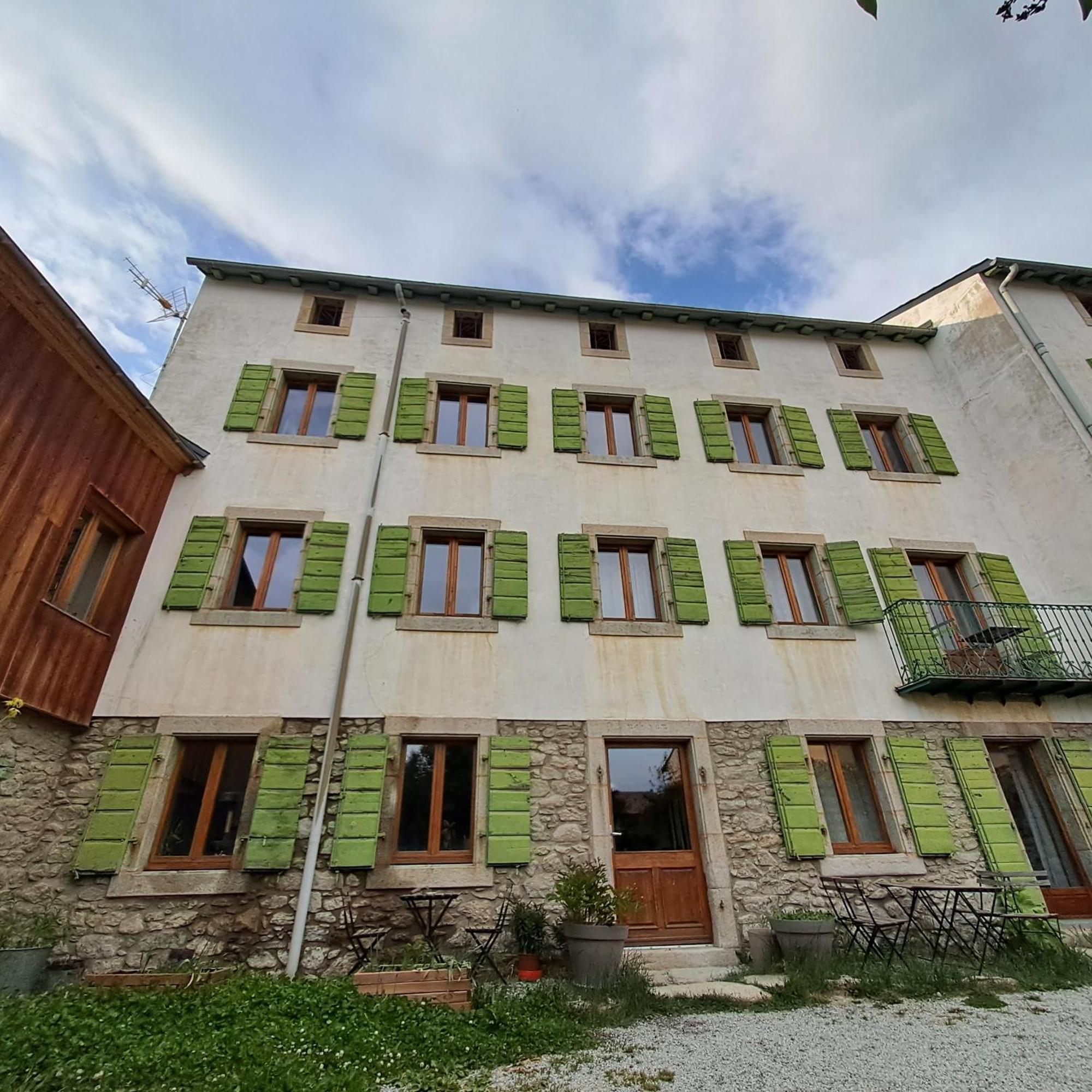 フォン・ロム Le Grenier Des Moineaux Bed & Breakfast エクステリア 写真